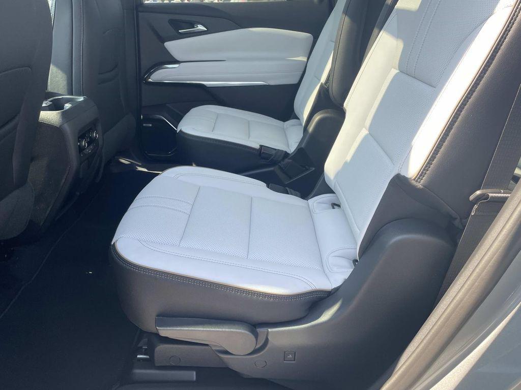 new 2026 Chevrolet Traverse car, priced at $54,263