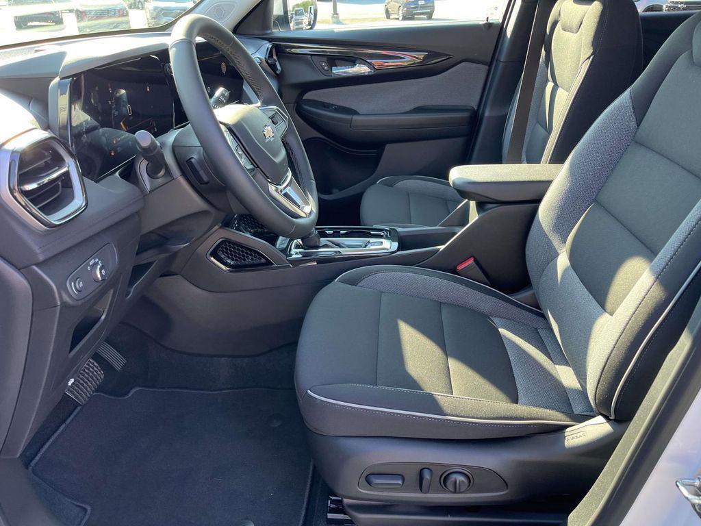 new 2026 Chevrolet TrailBlazer car, priced at $27,514
