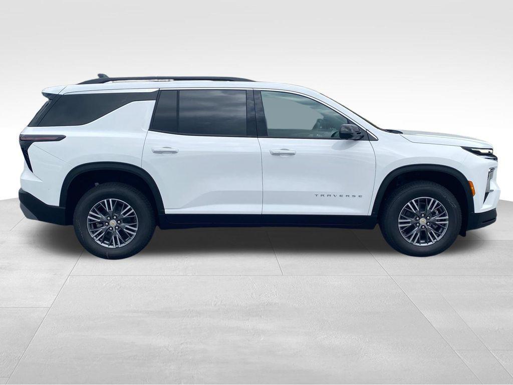 new 2026 Chevrolet Traverse car, priced at $41,056