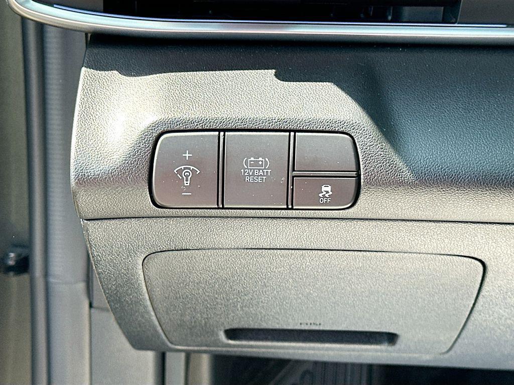 used 2024 Hyundai ELANTRA HEV car, priced at $24,991