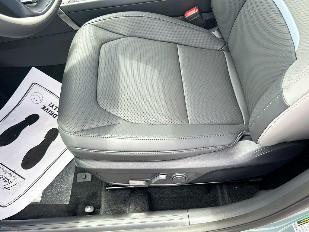 new 2027 Kia Seltos car, priced at $30,435