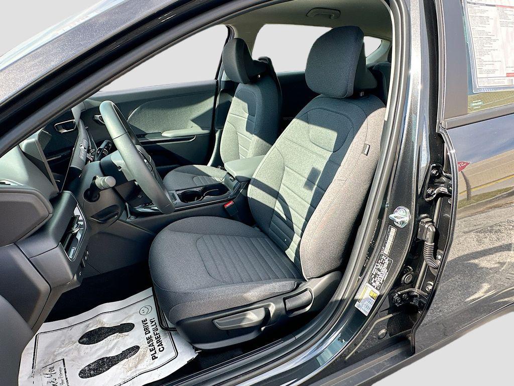 new 2025 Kia K4 car, priced at $23,410