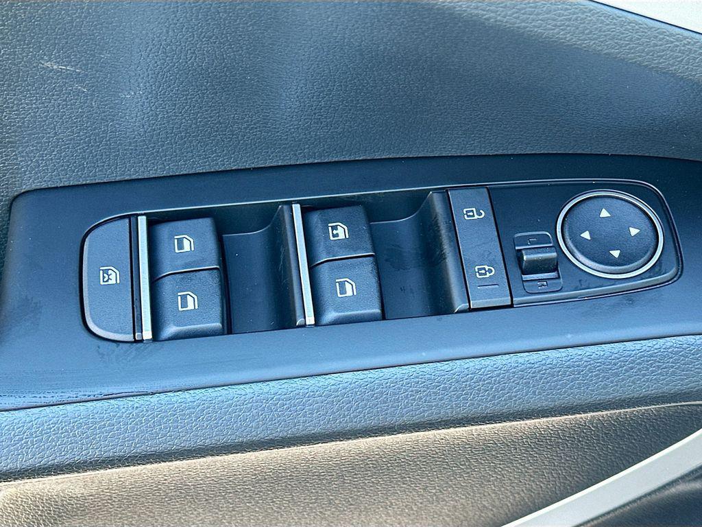 new 2025 Kia Soul car, priced at $19,984