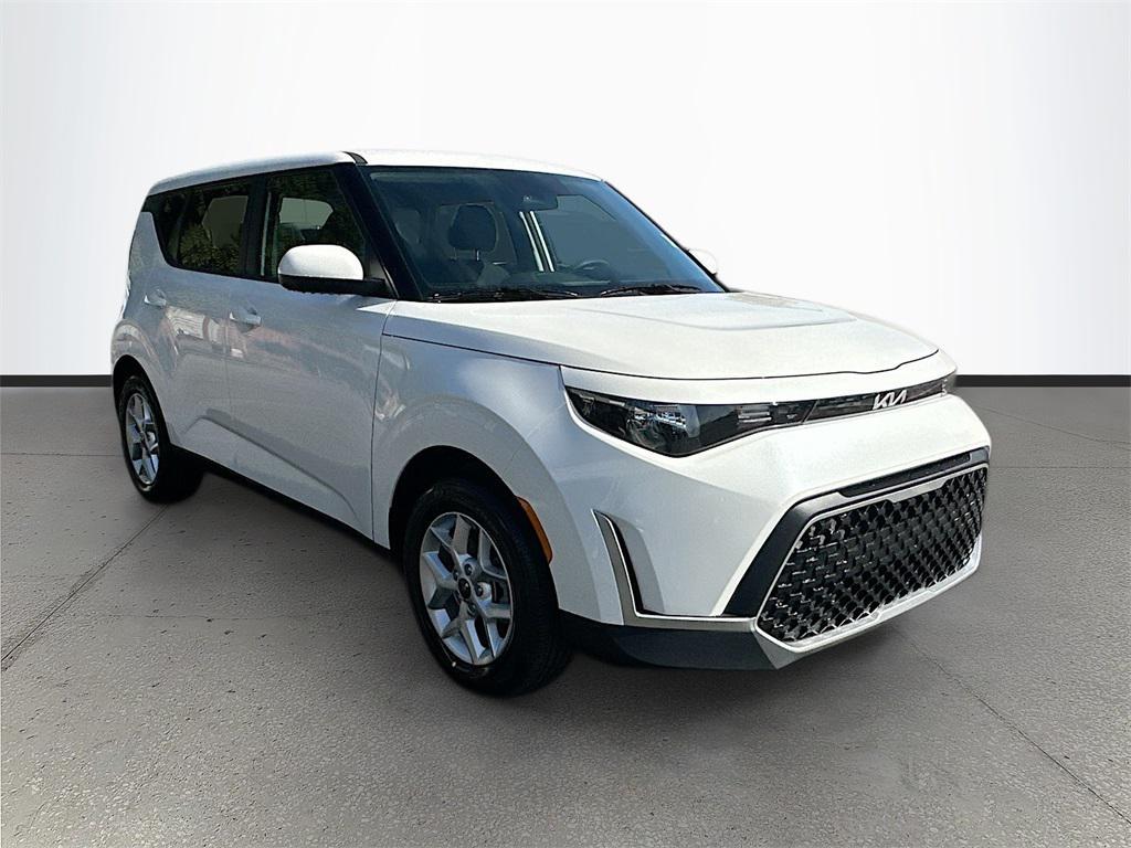 new 2025 Kia Soul car, priced at $20,632