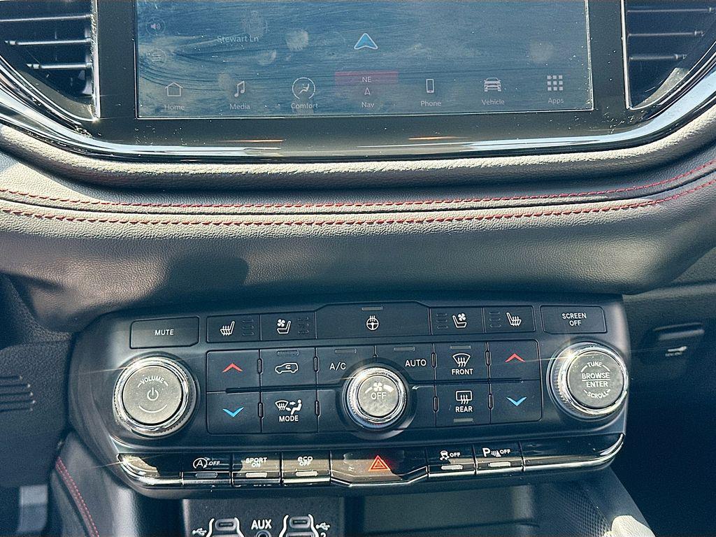 used 2024 Dodge Durango car, priced at $30,551