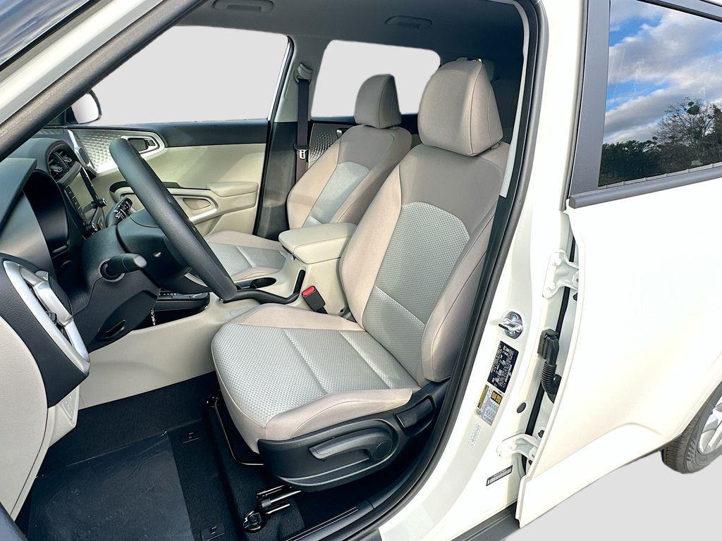 new 2025 Kia Soul car, priced at $20,284