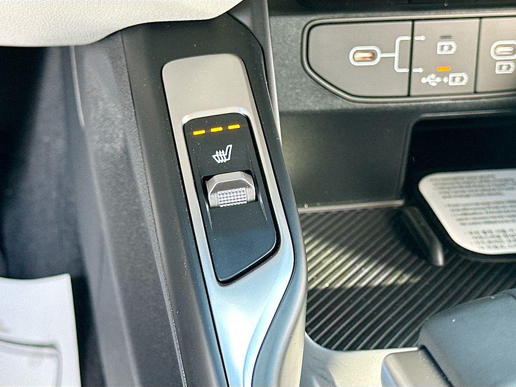 new 2026 Kia Sorento car, priced at $38,371