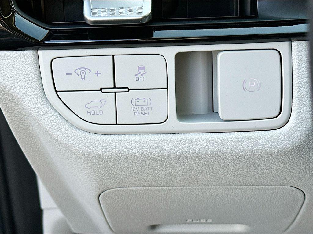 new 2026 Kia Sportage Hybrid car, priced at $32,590