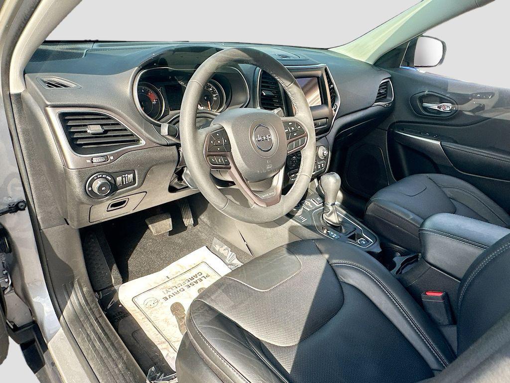 used 2021 Jeep Cherokee car, priced at $25,076