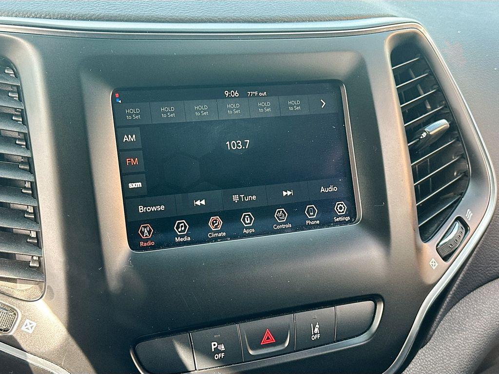 used 2021 Jeep Cherokee car, priced at $25,076