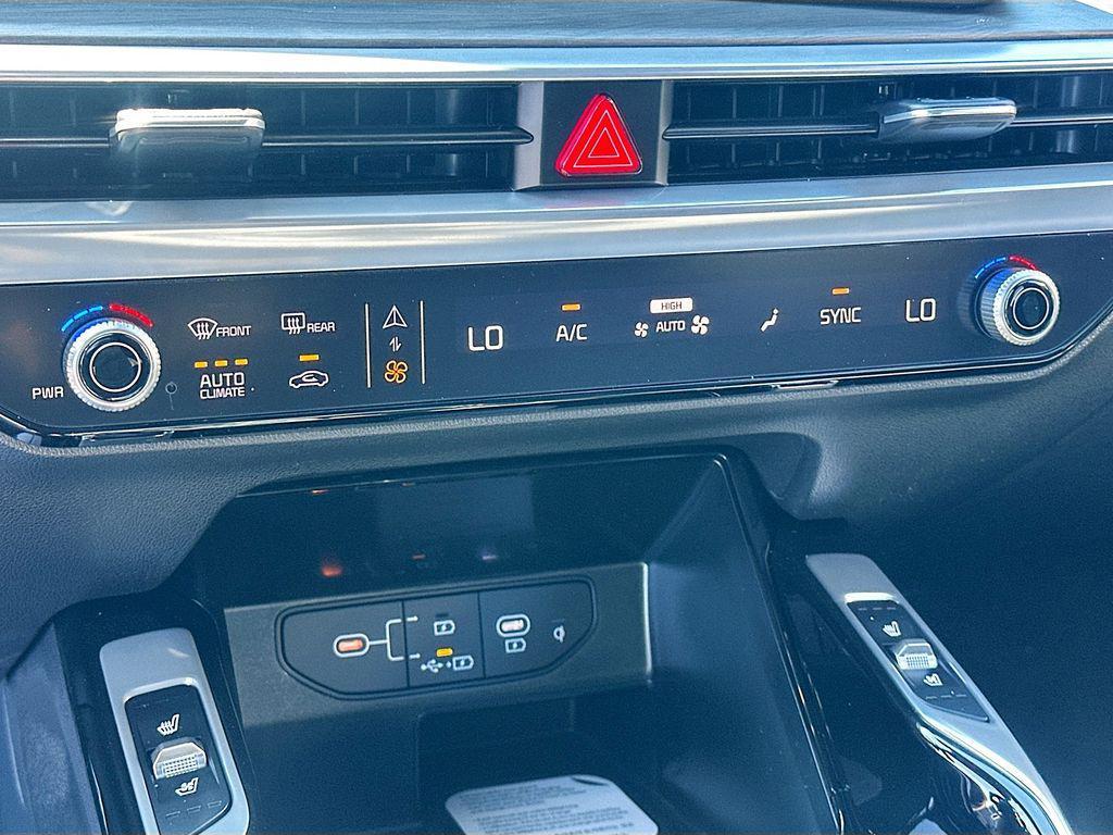 new 2026 Kia Sorento car, priced at $43,074