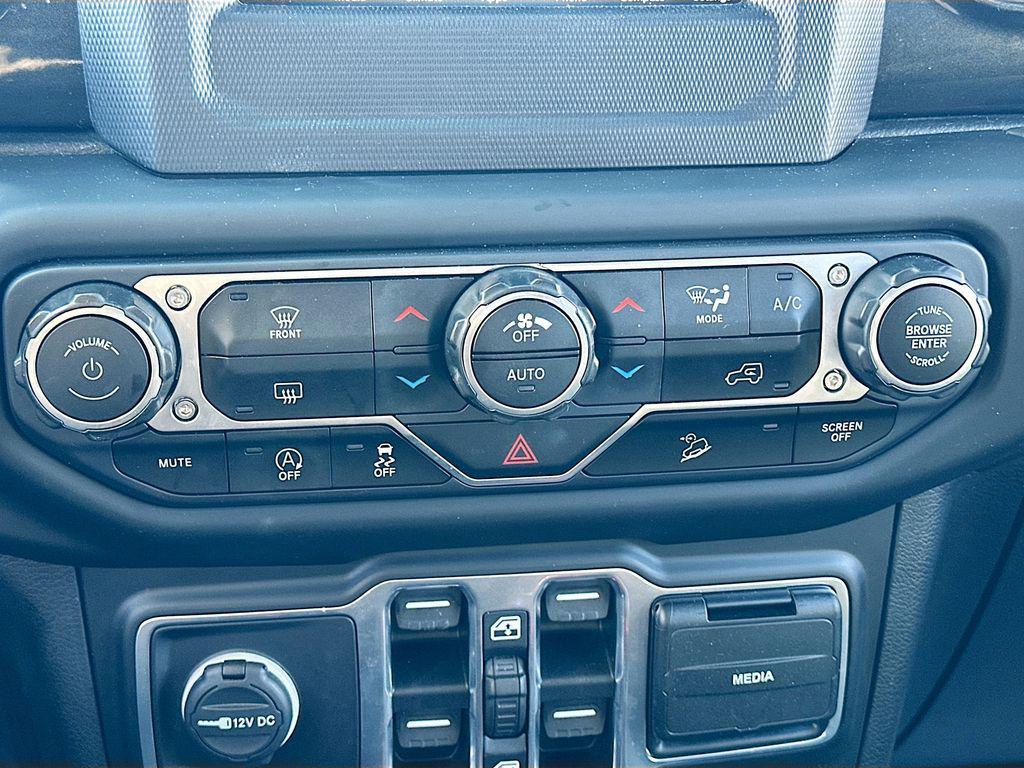 used 2020 Jeep Wrangler Unlimited car, priced at $26,551