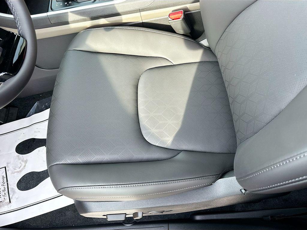 new 2026 Kia Carnival car, priced at $38,558