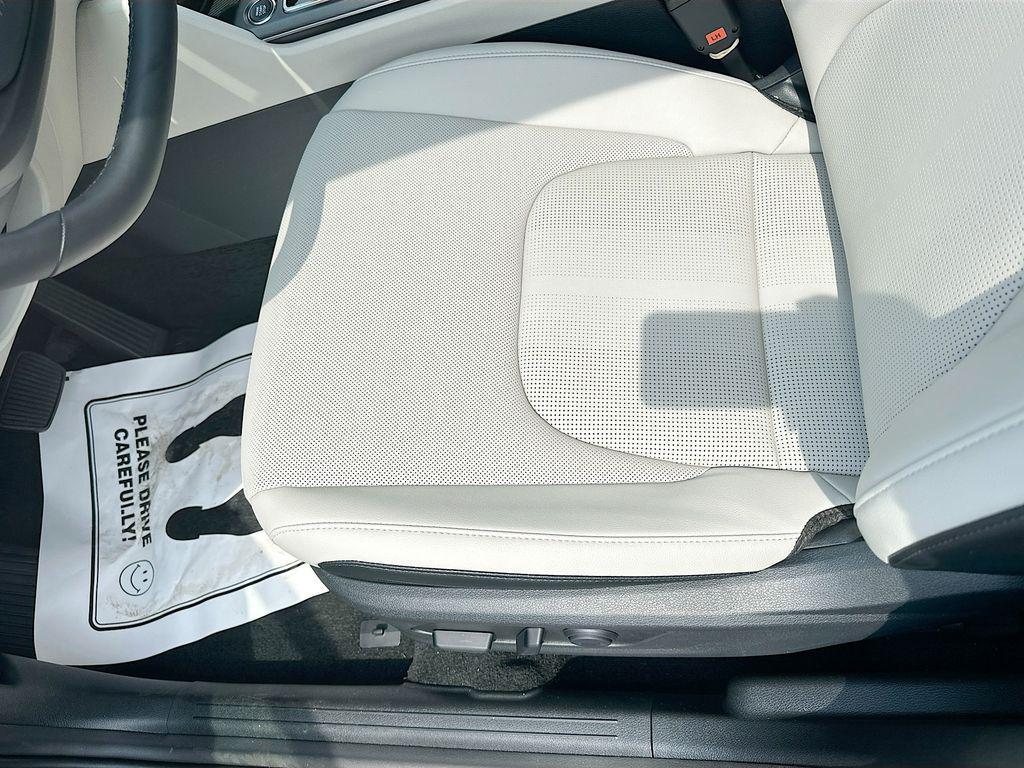 new 2026 Kia Sportage car, priced at $33,052