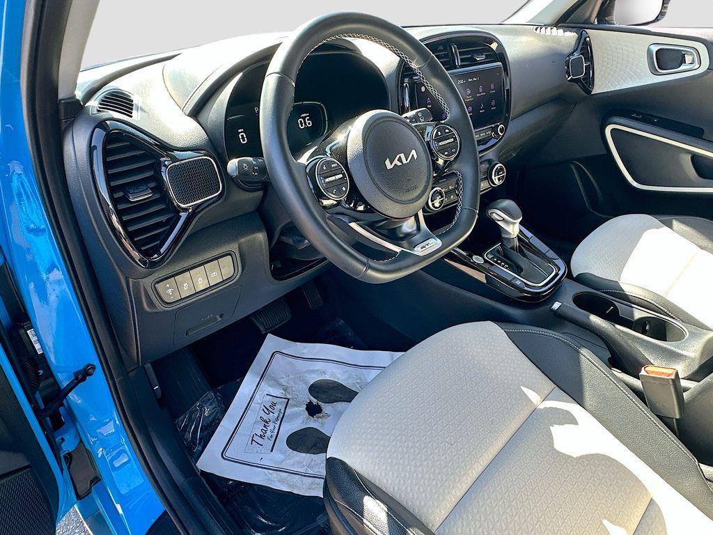 used 2024 Kia Soul car, priced at $19,991