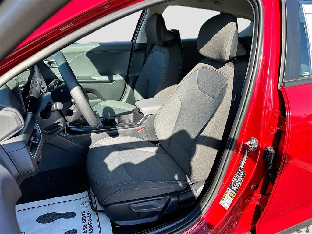 new 2025 Kia K4 car, priced at $21,654