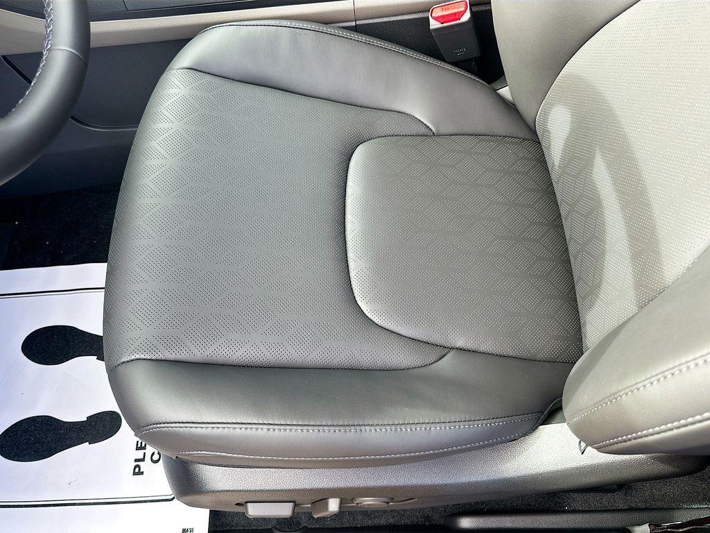 new 2026 Kia Carnival car, priced at $38,046