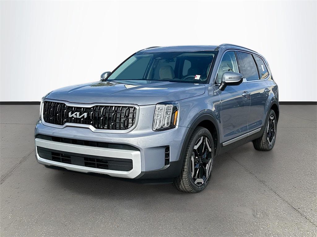 used 2025 Kia Telluride car, priced at $36,551