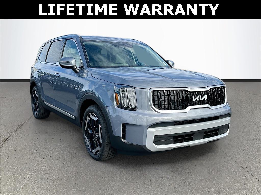 used 2025 Kia Telluride car, priced at $36,221