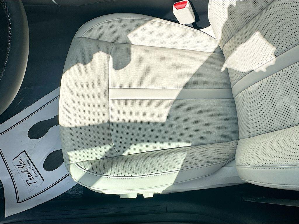 new 2026 Kia Sorento car, priced at $32,323