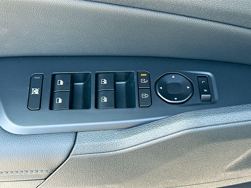 new 2026 Kia Sportage Hybrid car, priced at $32,691