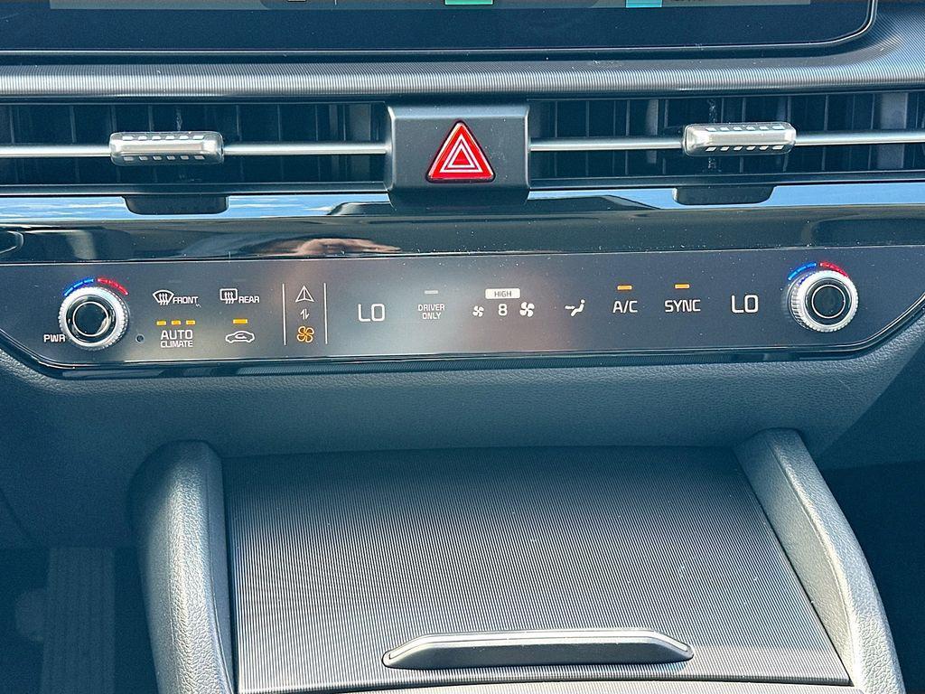 new 2026 Kia Sportage Hybrid car, priced at $32,691