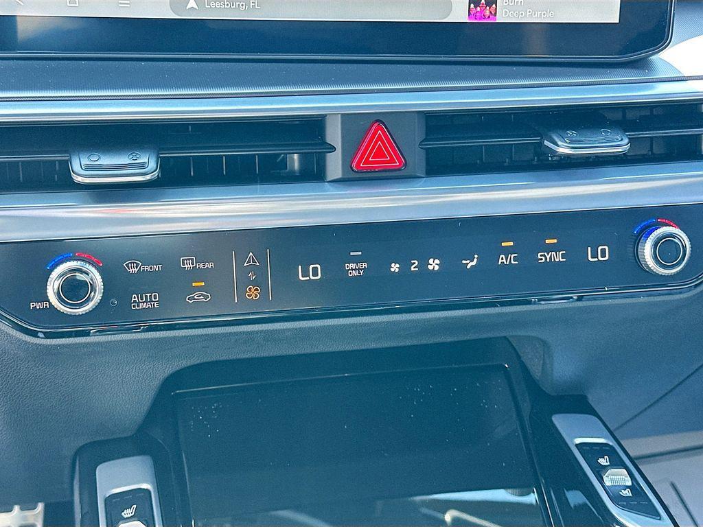 new 2026 Kia Sorento Hybrid car, priced at $42,533