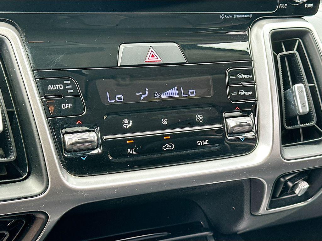 used 2022 Kia Sorento car, priced at $24,636
