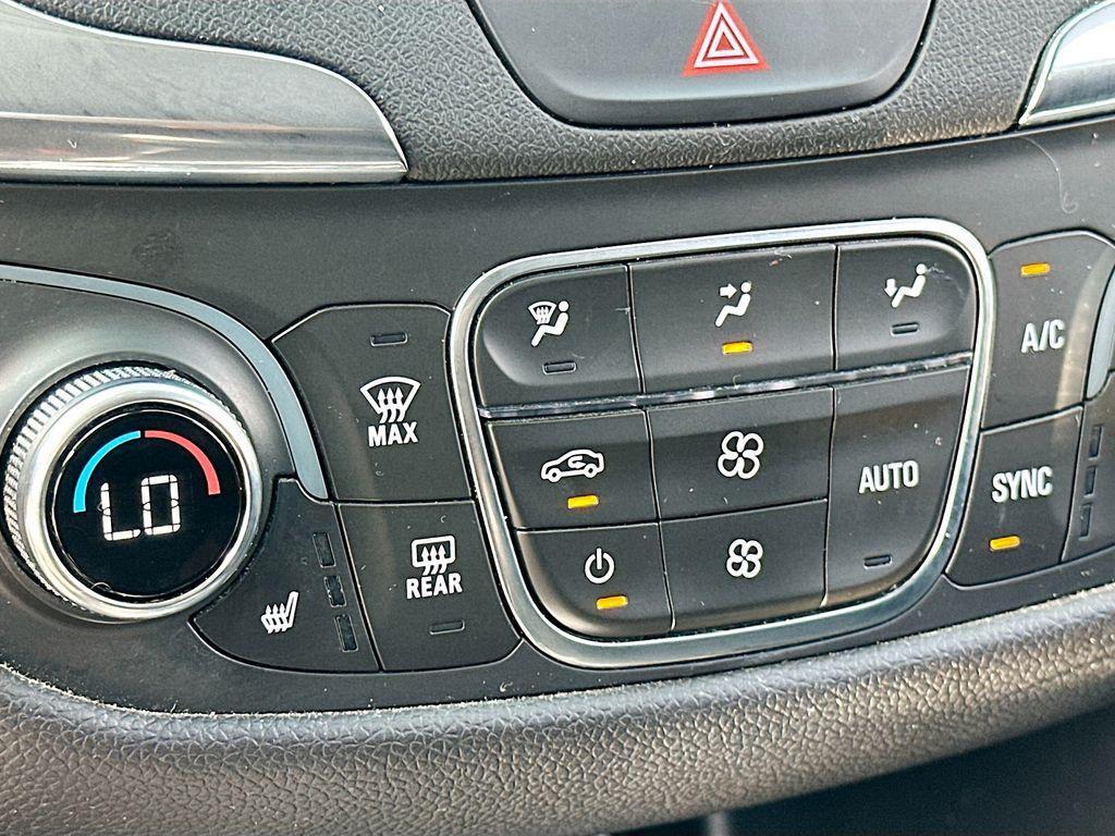 used 2020 Chevrolet Equinox car, priced at $17,076