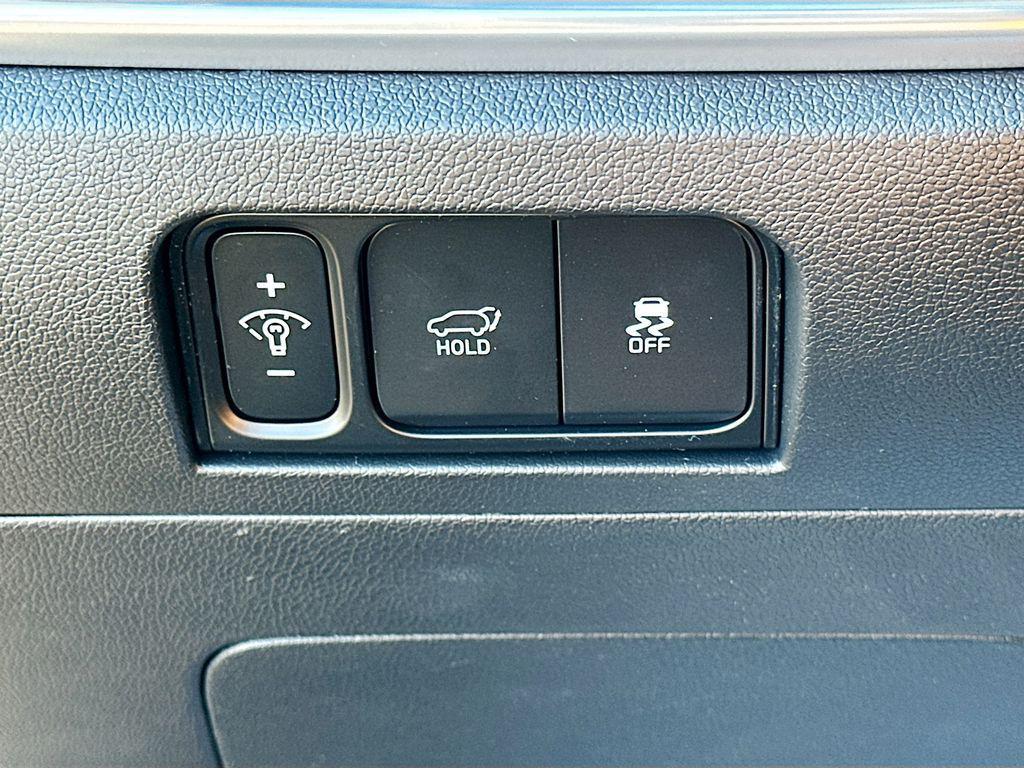 new 2026 Kia Sorento Hybrid car, priced at $43,093