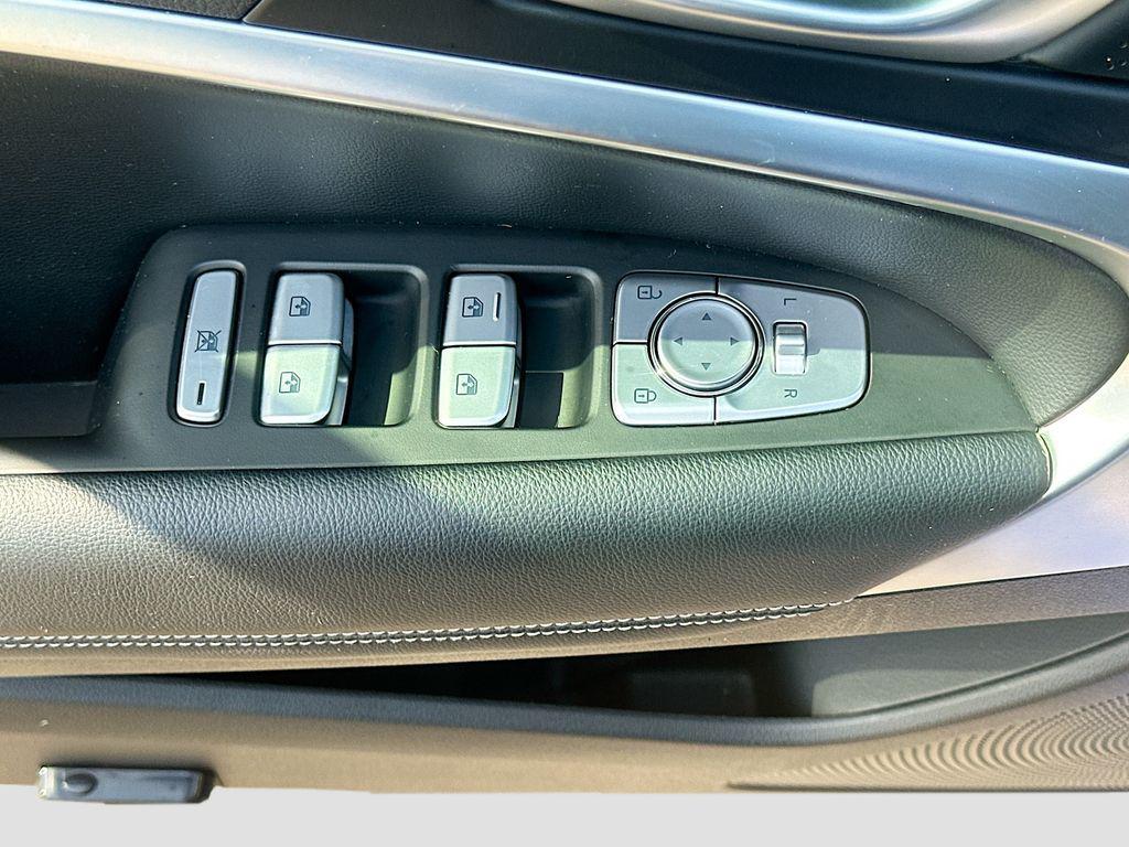 used 2021 Genesis G70 car, priced at $24,991