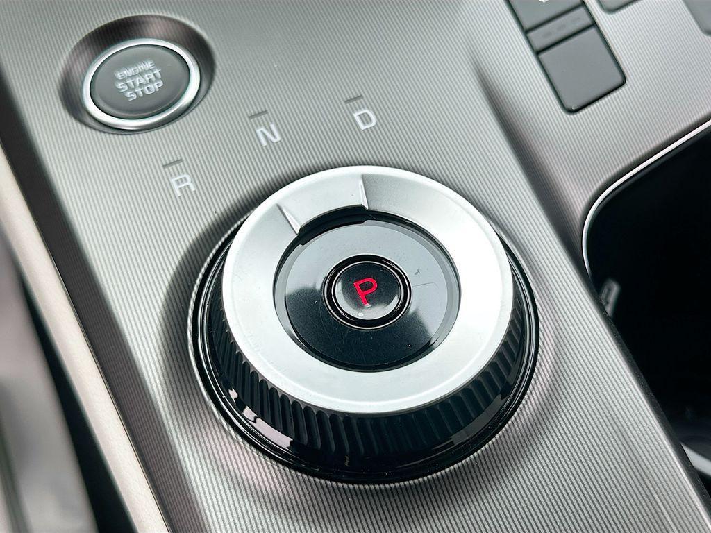new 2026 Kia Sportage Hybrid car, priced at $32,590