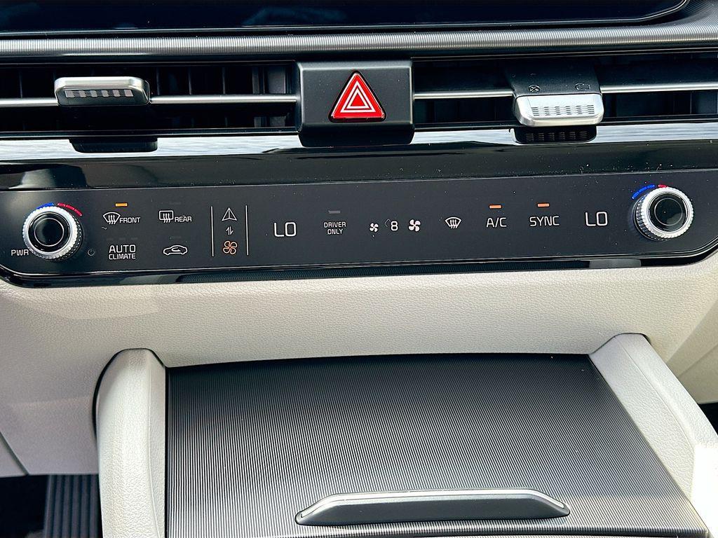 new 2026 Kia Sportage Hybrid car, priced at $38,100