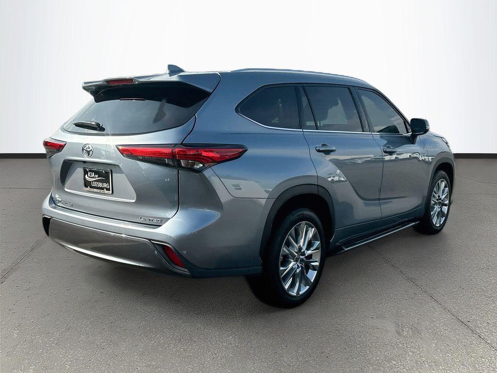 used 2020 Toyota Highlander car, priced at $31,636
