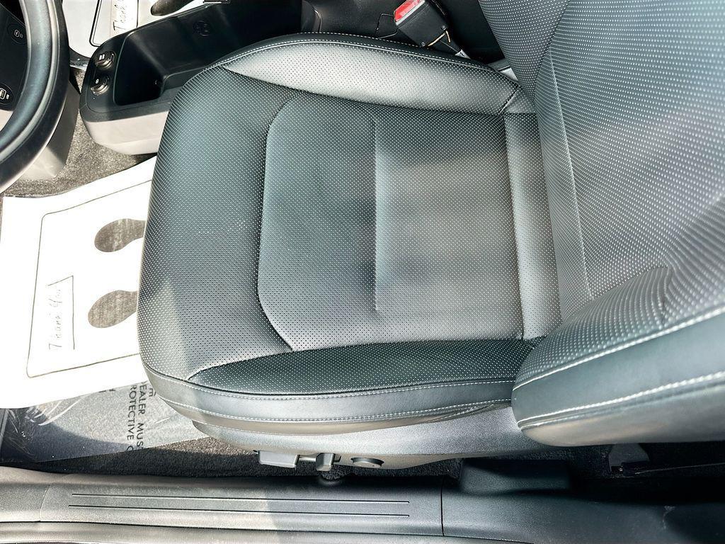 used 2023 Kia EV6 car, priced at $27,076