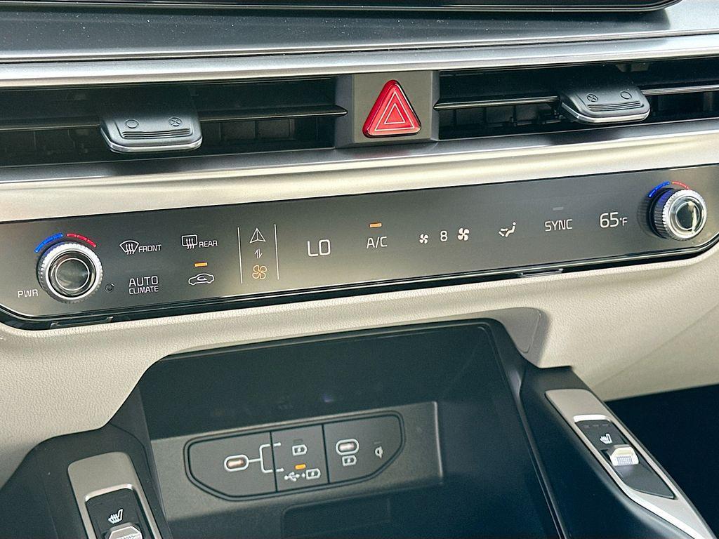 new 2026 Kia Sorento car, priced at $33,281