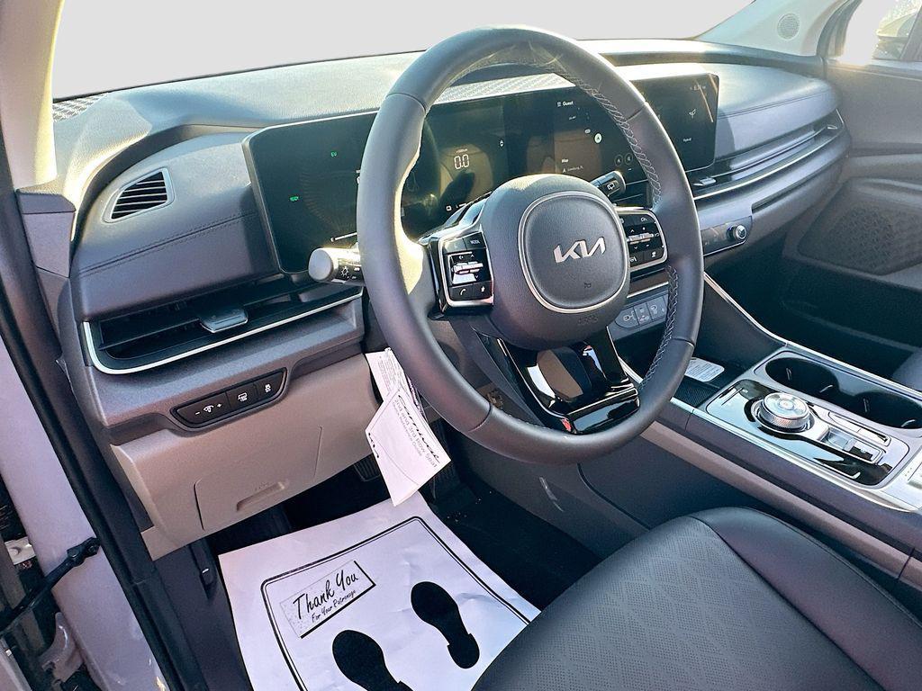 new 2026 Kia Carnival Hybrid car, priced at $42,689