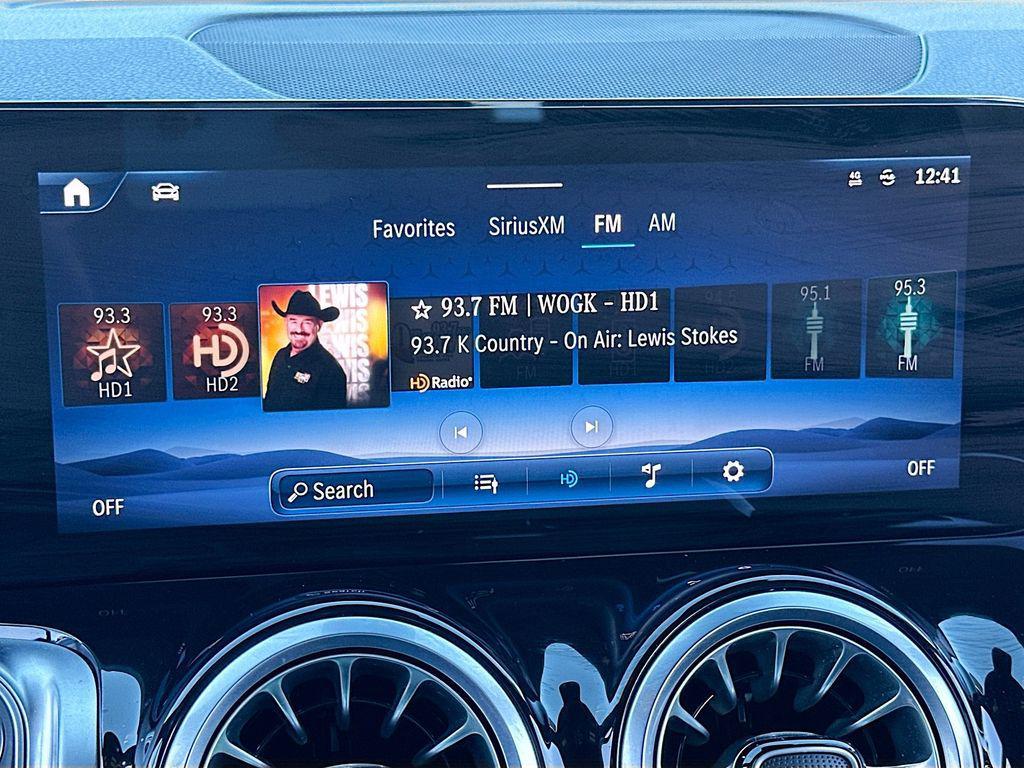 used 2024 Mercedes-Benz GLB 250 car, priced at $32,991