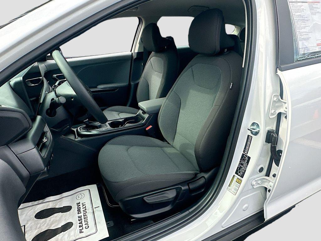 new 2025 Kia K4 car, priced at $21,550