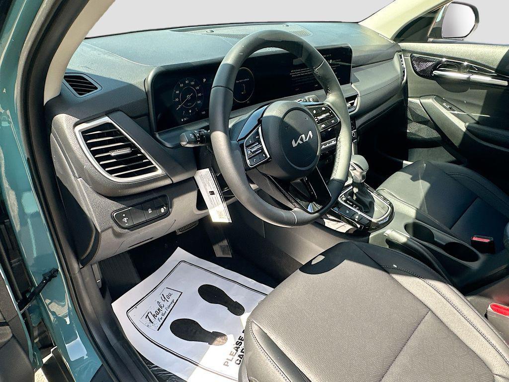 new 2026 Kia Seltos car, priced at $28,075