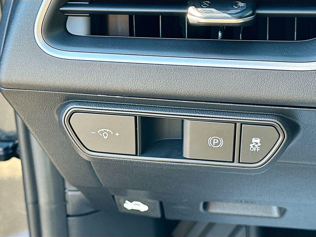 new 2025 Kia K4 car, priced at $21,332