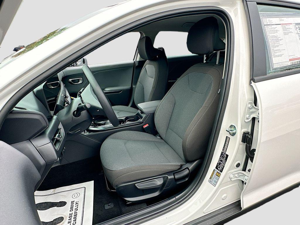 new 2025 Kia K4 car, priced at $21,550