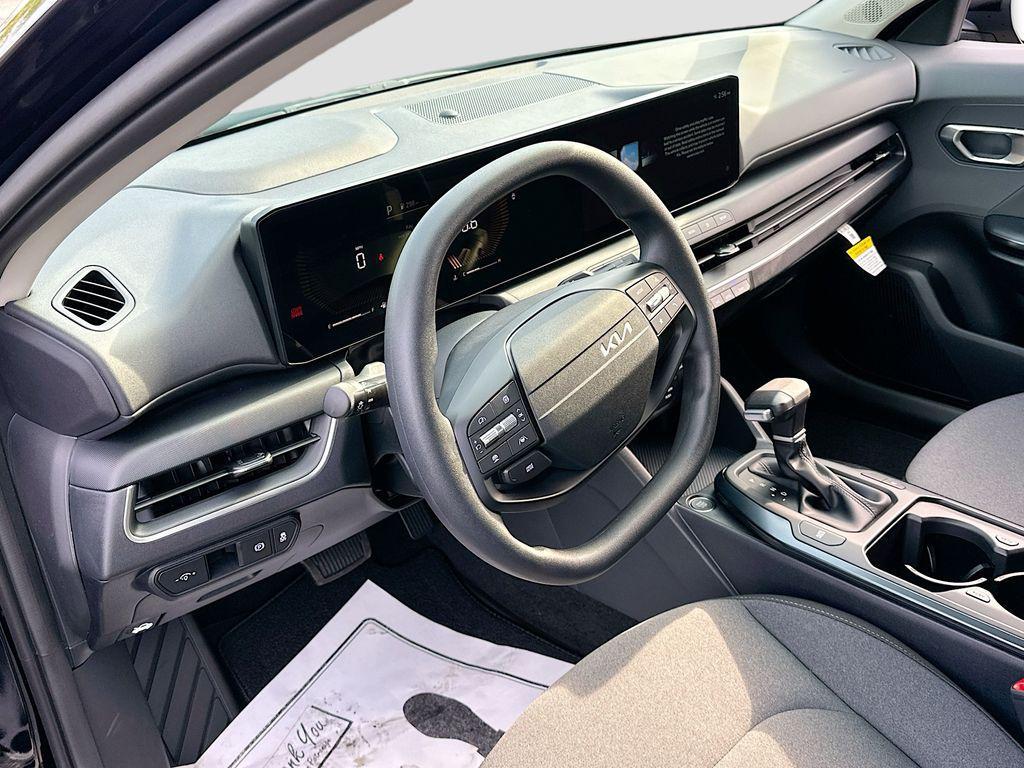 new 2025 Kia K4 car, priced at $22,295