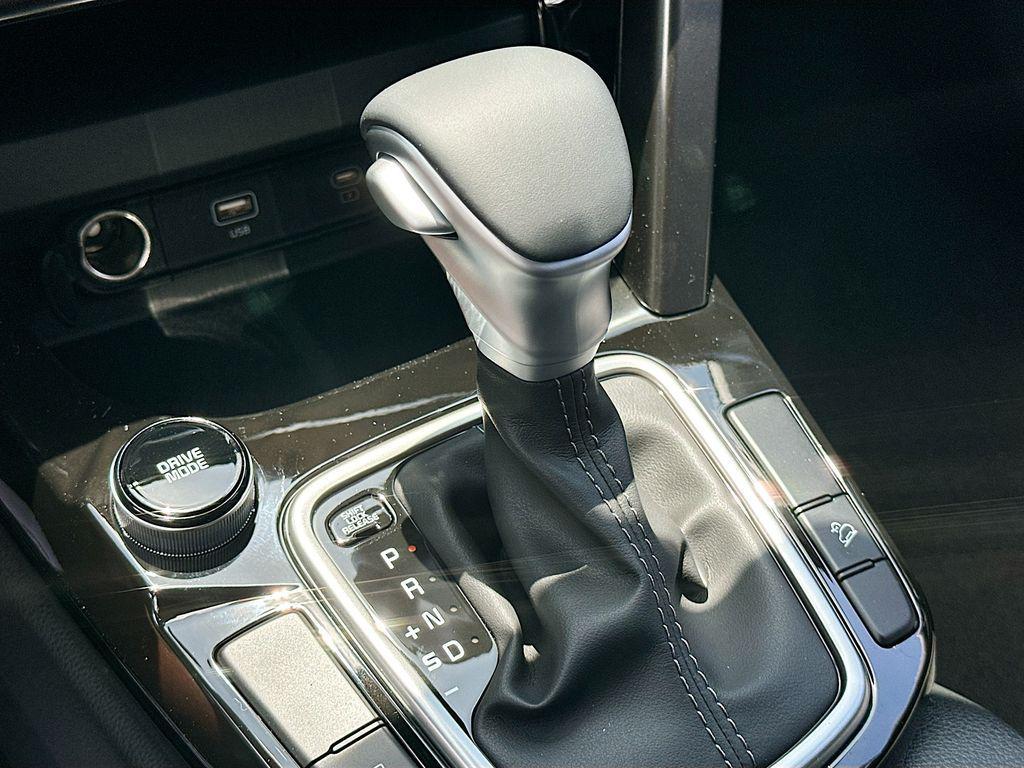 new 2026 Kia Seltos car, priced at $28,015