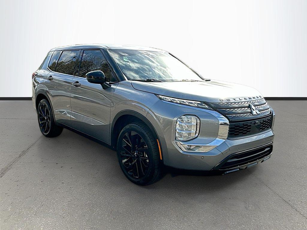 used 2024 Mitsubishi Outlander car, priced at $22,251