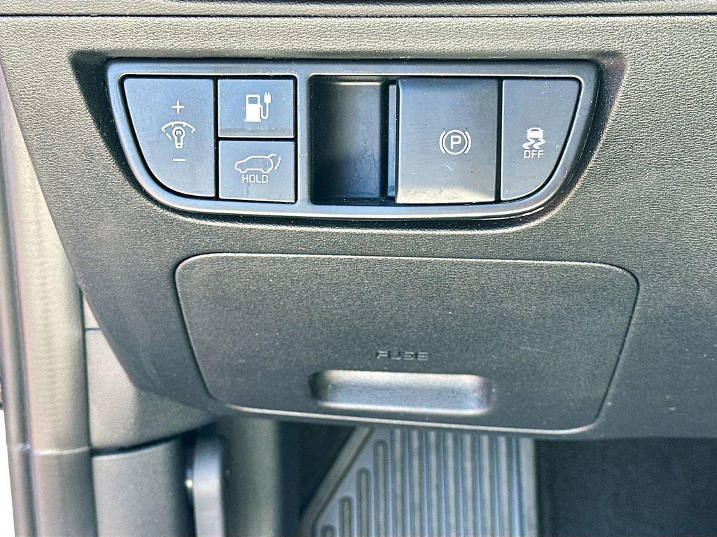 used 2022 Kia EV6 car, priced at $25,076