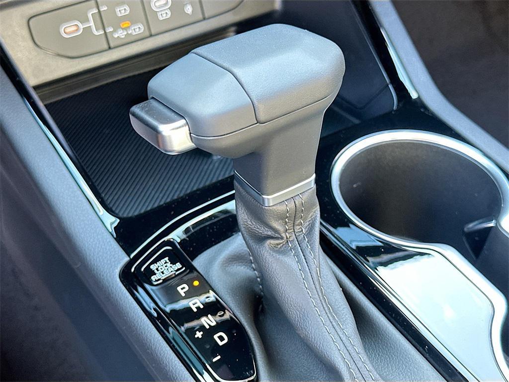 new 2026 Kia K5 car, priced at $27,604