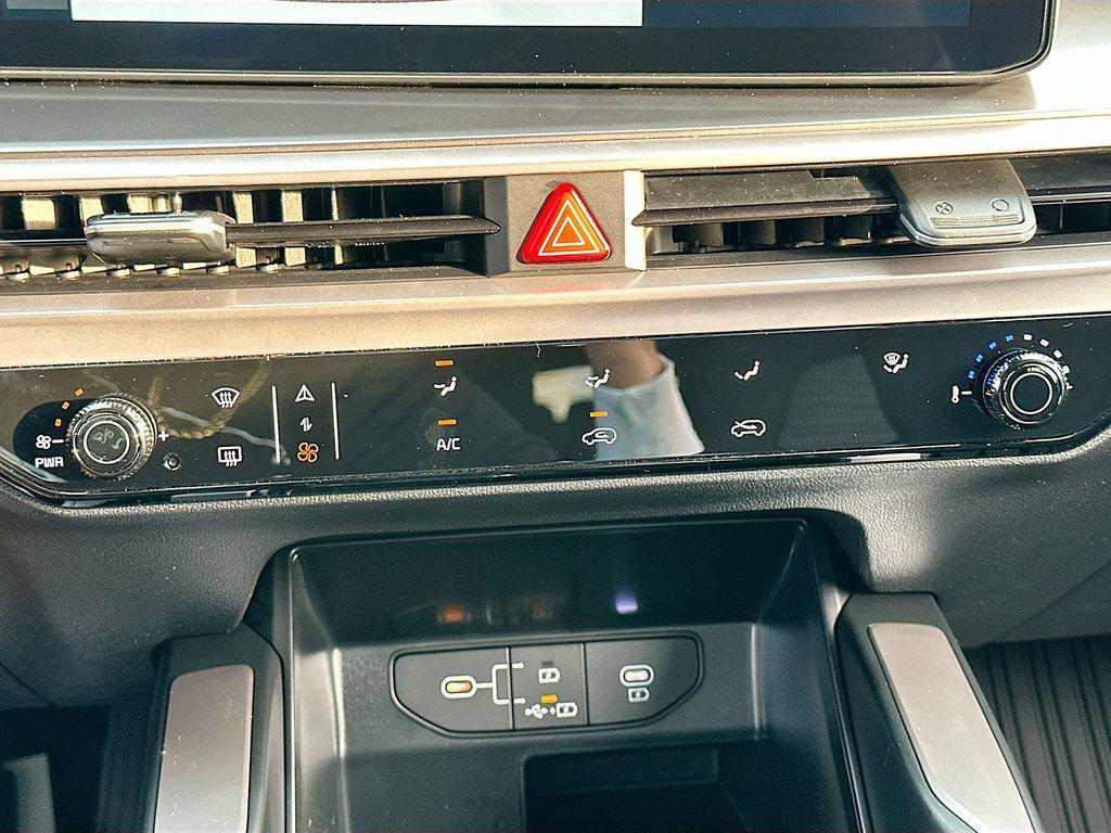 new 2026 Kia Sorento car, priced at $31,055