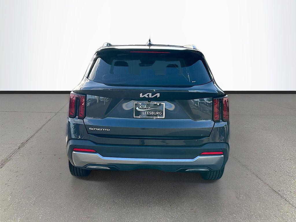 used 2025 Kia Sorento car, priced at $28,991