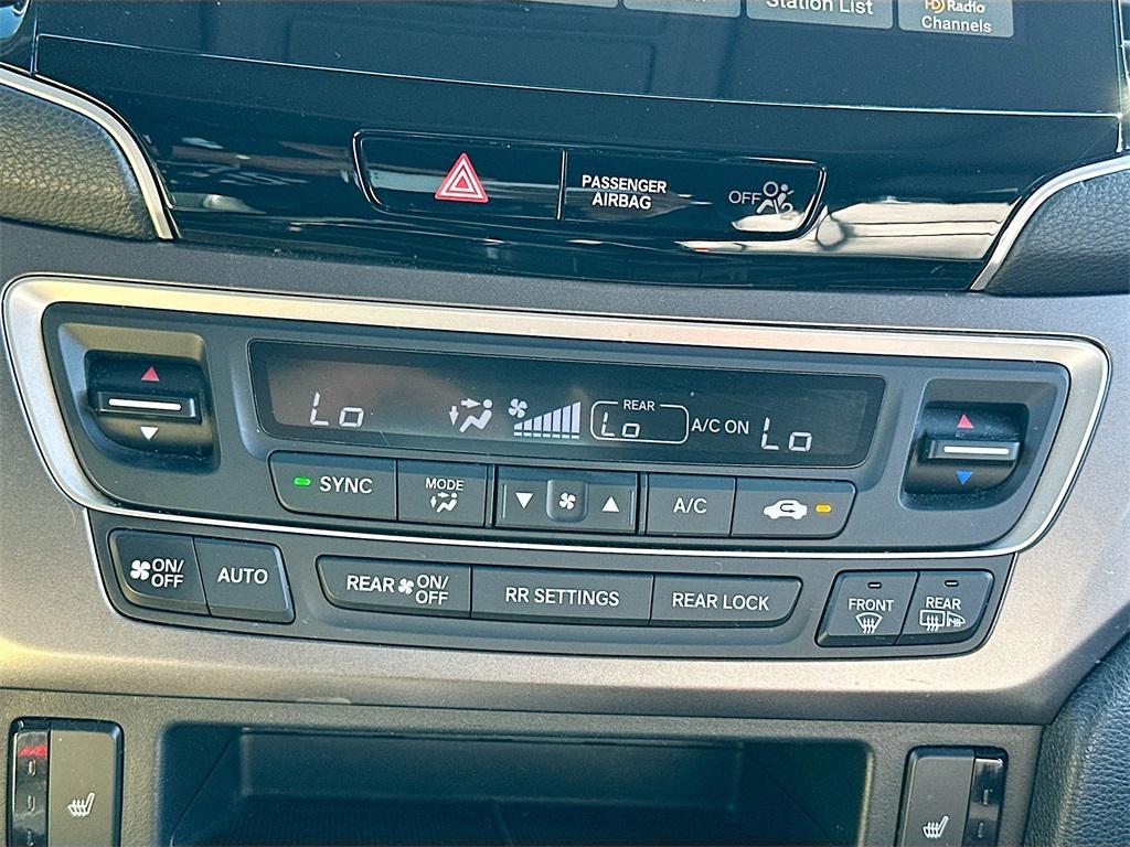 used 2022 Honda Pilot car, priced at $24,991